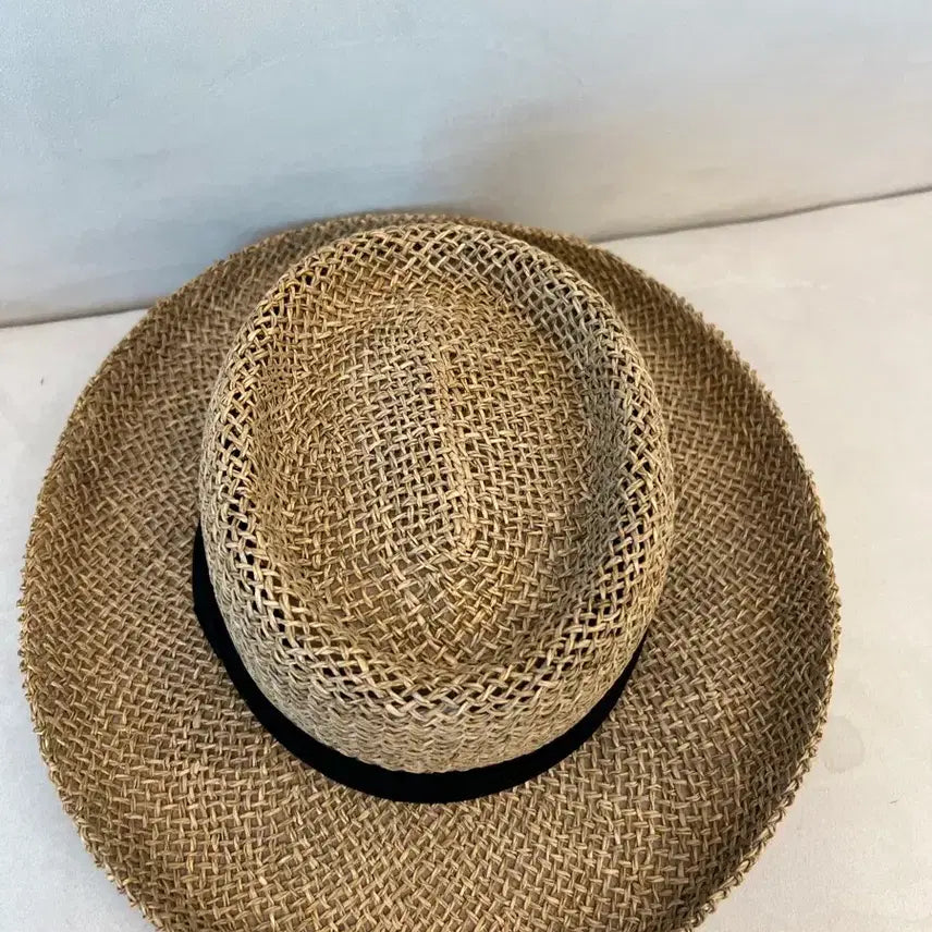 [BUNJANG] Straw Fedora Hat with Black Ribbon / 밀짚 페도라 햇 블랙 리본 장식 모자