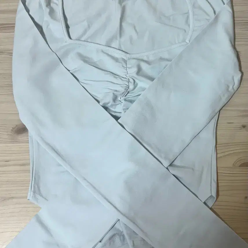 [BUNJANG] Please No Follow Baby Blue Long-Sleeved Top / [단종템] 플리즈노팔로우 플노팔 달린탑 긴팔 Baby Blue