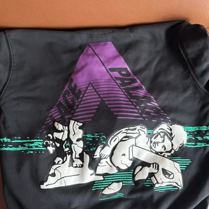 [BUNJANG] Palace Fallen City Hoodie Black L / 팔라스 폴른 시티 후드 블랙 L