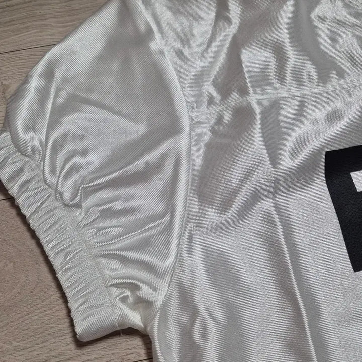 [BUNJANG] Ronron Satin Jersey T-Shirt / 새상품)론론 새틴 져지 티셔츠 판매합니다