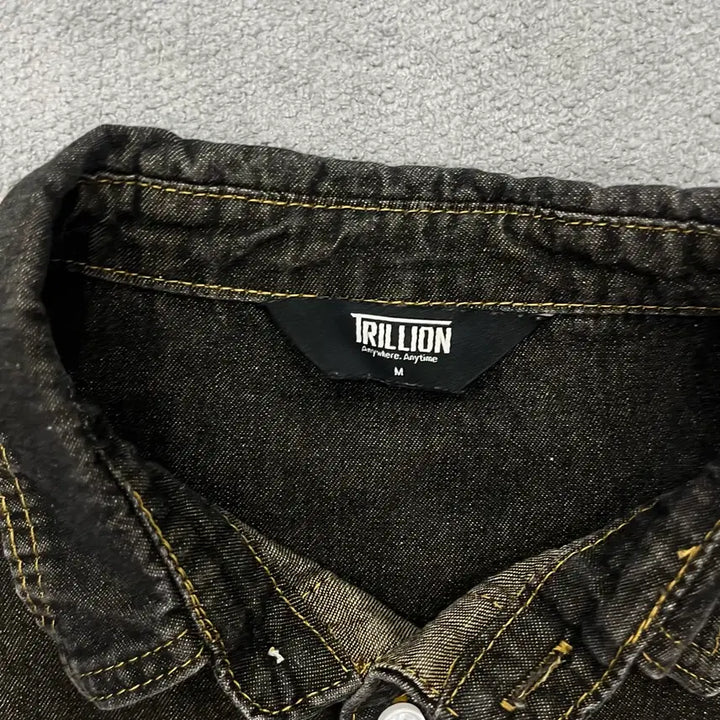 [BUNJANG] M Trillion Denim Shirt Black Washed Shirt / M Trillion 데님 셔츠 블랙 워싱 셔츠