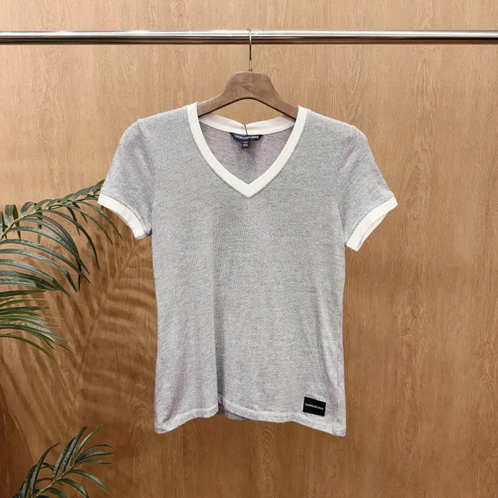 [BUNJANG] Calvin Klein Jeans V-Neck T-Shirt Gray / 캘빈클라인 진스 브이넥 반팔 티셔츠 배색 CK로고 디테일 슬림핏 그레이