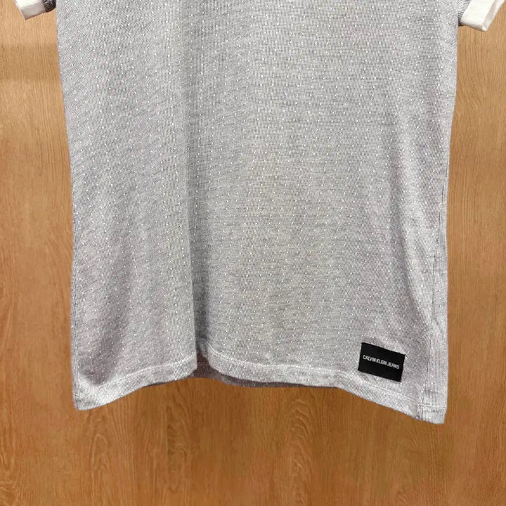 [BUNJANG] Calvin Klein Jeans V-Neck T-Shirt Gray / 캘빈클라인 진스 브이넥 반팔 티셔츠 배색 CK로고 디테일 슬림핏 그레이