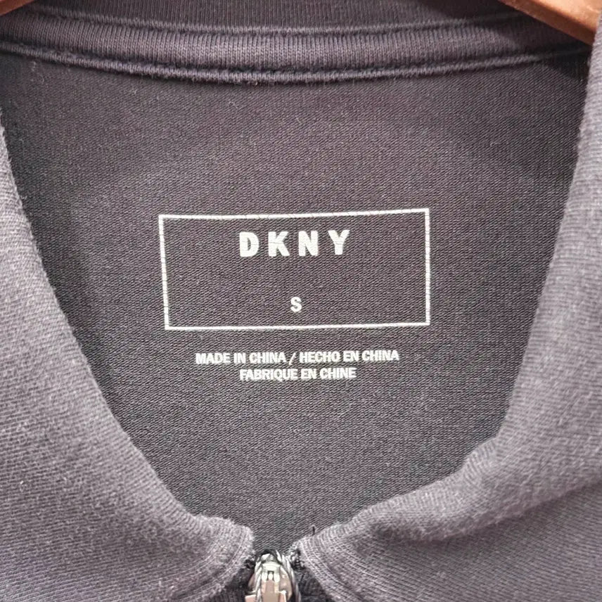 [BUNJANG] Donna Karan Half Zip PK Short Sleeve Shirt / 도나카란 하프 집업 PK 반팔 지퍼 디테일 화이트 가로 배색