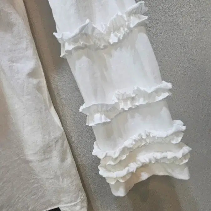 [BUNJANG] Lucky Chouette Frill Detail White T-shirt / 럭키슈에뜨 티셔츠 36사이즈