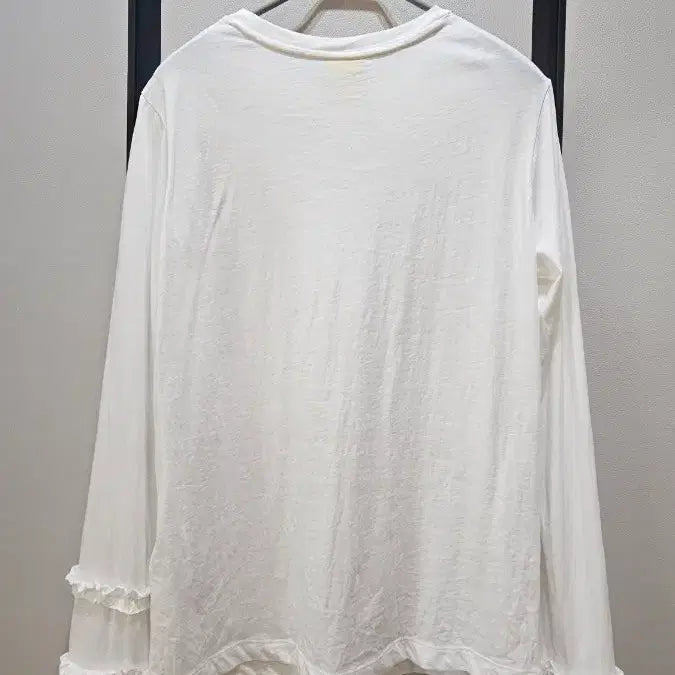 [BUNJANG] Lucky Chouette Frill Detail White T-shirt / 럭키슈에뜨 티셔츠 36사이즈