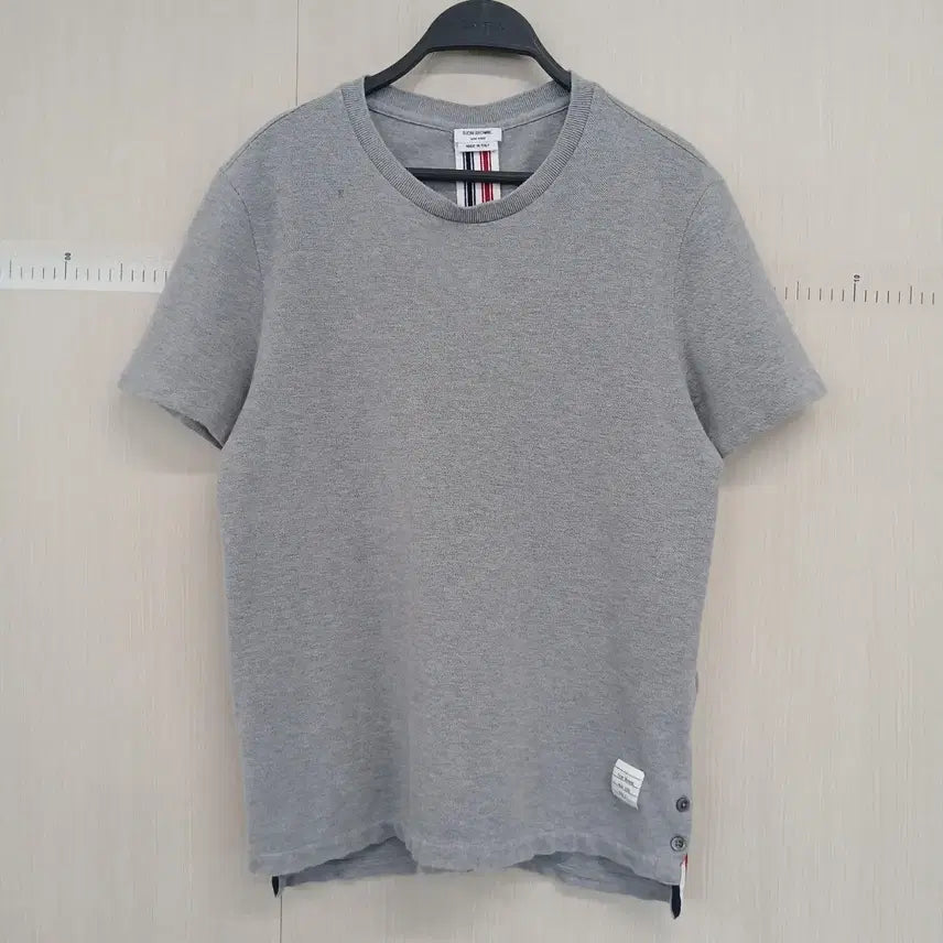 [SOLD OUT] 톰브라운 그레이 반팔 티셔츠