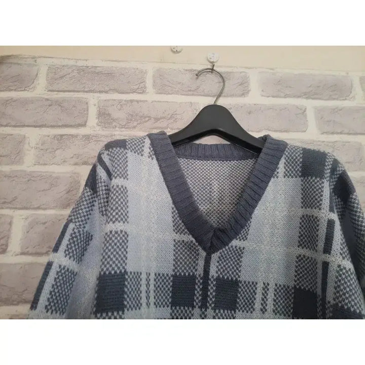 [BUNJANG] Woman Blue Check V-Neck Knit Sweater / 여성 블루 체크 브이넥 니트/알뜰한여우