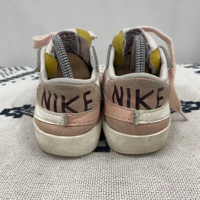 [BUNJANG] Nike Blazer Low 77 Jumbo Pink Sneakers 240 / 나이키의 블레이저 로우 77 점보 핑크 스니커즈 240 E02911