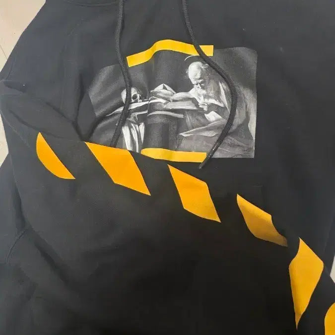 [SOLD OUT] 정품 A급 OFF-WHITE 블랙 후드티 옐로우 프린팅