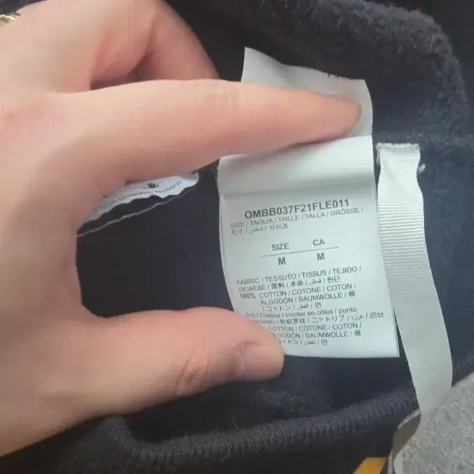 [SOLD OUT] 정품 A급 OFF-WHITE 블랙 후드티 옐로우 프린팅