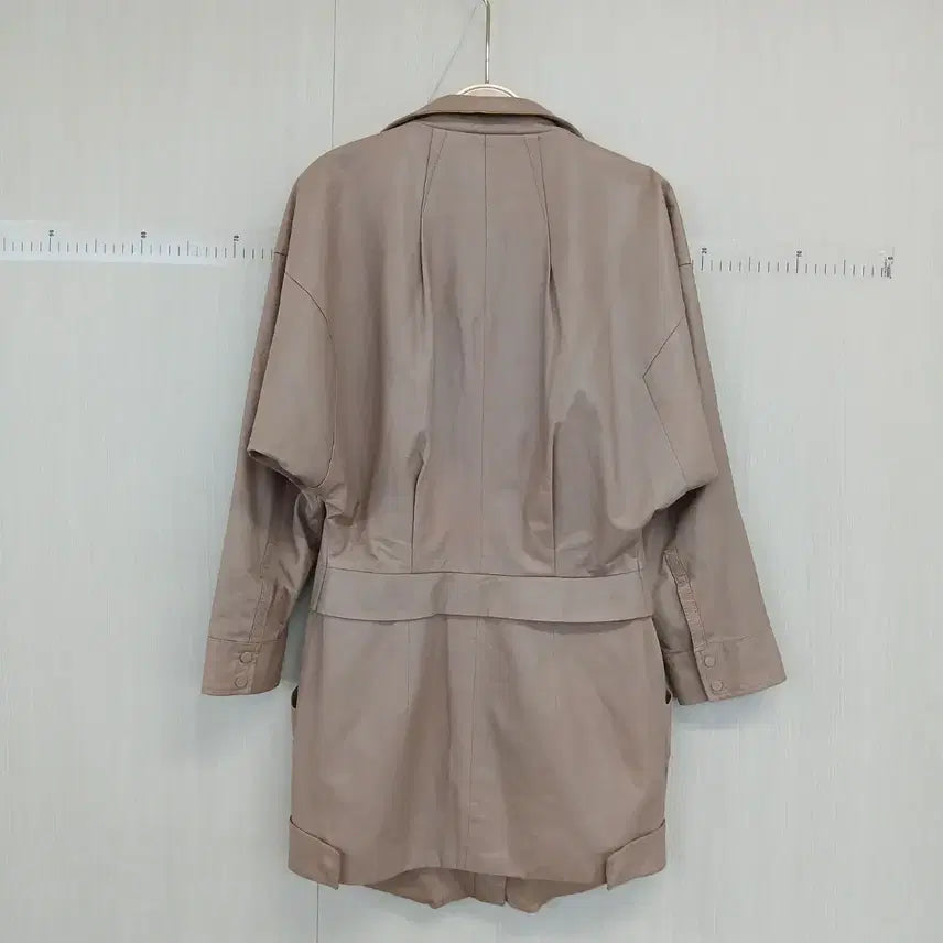 [BUNJANG] Obzee Komma Young Lambskin Beige Trench Coat / Obzee Komma Young 양가죽 베이지 트렌치 코트