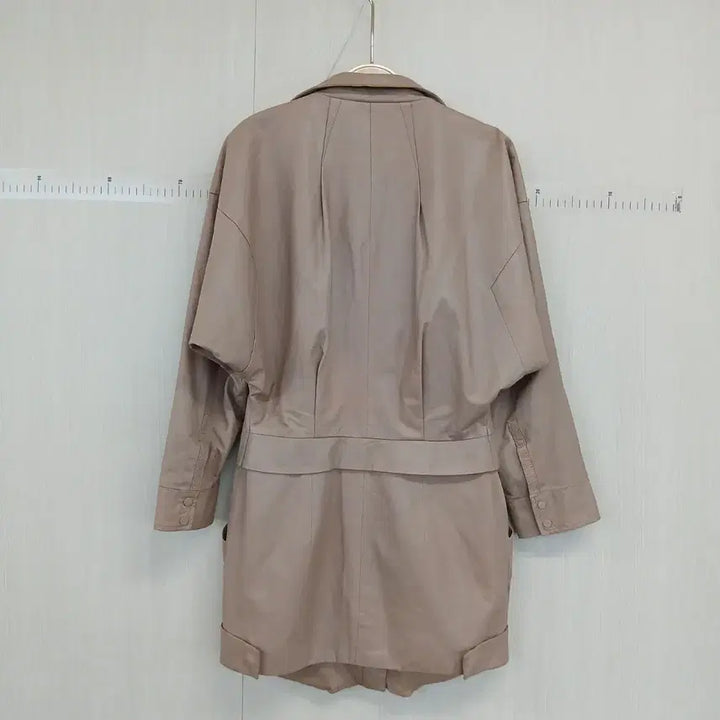 [BUNJANG] Obzee Komma Young Lambskin Beige Trench Coat / Obzee Komma Young 양가죽 베이지 트렌치 코트