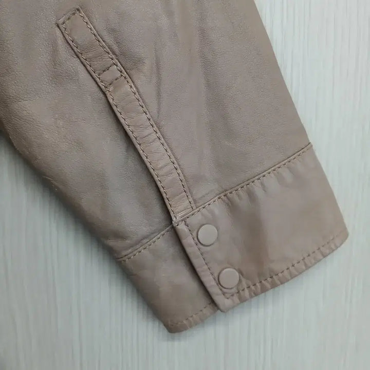 [BUNJANG] Obzee Komma Young Lambskin Beige Trench Coat / Obzee Komma Young 양가죽 베이지 트렌치 코트