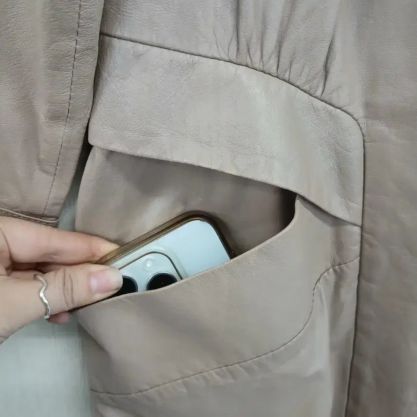 [BUNJANG] Obzee Komma Young Lambskin Beige Trench Coat / Obzee Komma Young 양가죽 베이지 트렌치 코트