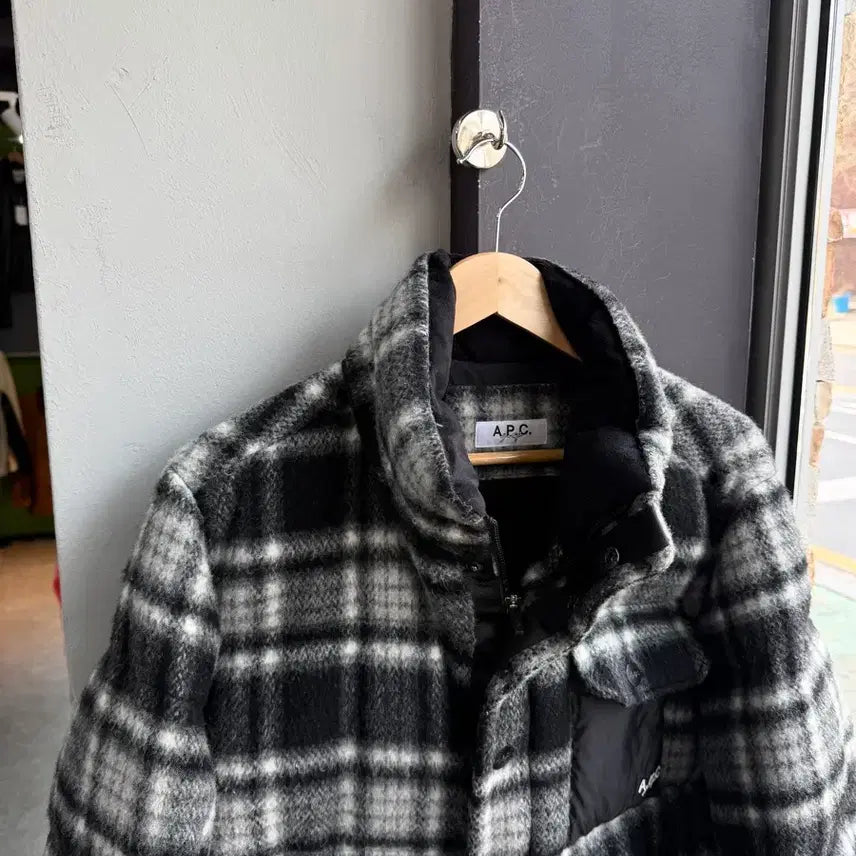 [BUNJANG] A.P.C 23FW Flannel Goose Down Padded Jacket / L/ A.P.C 아페쎄 23FW 플란넬 구스다운 패딩 점퍼
