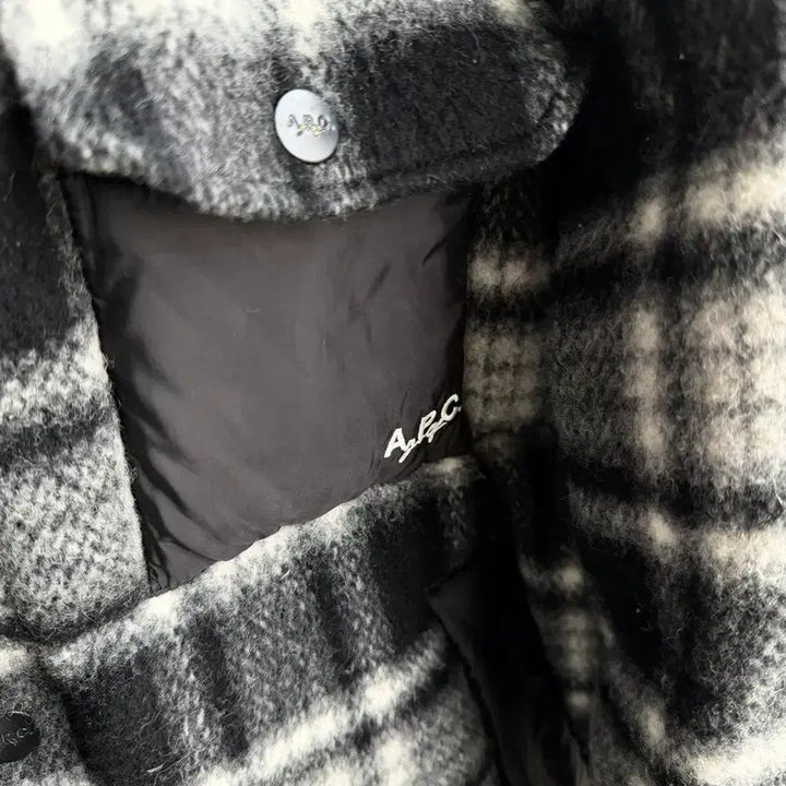 [BUNJANG] A.P.C 23FW Flannel Goose Down Padded Jacket / L/ A.P.C 아페쎄 23FW 플란넬 구스다운 패딩 점퍼
