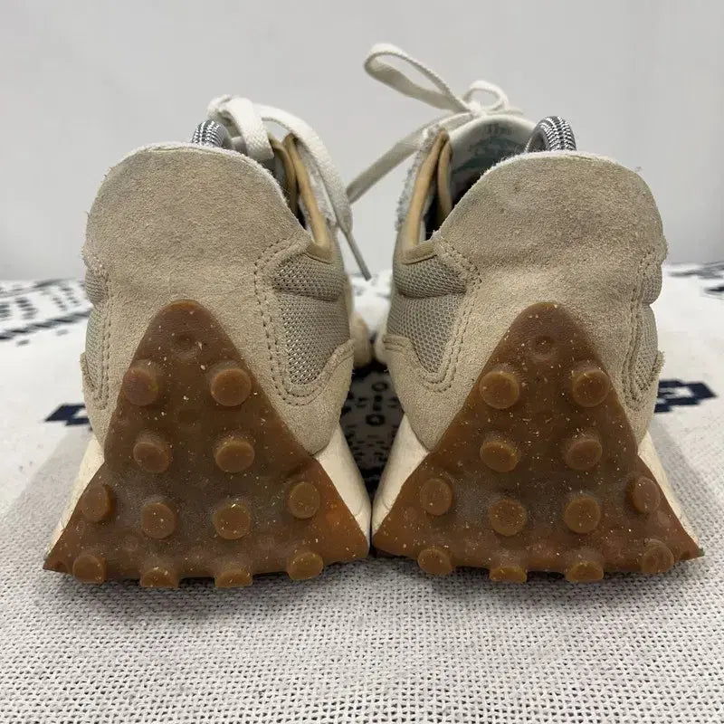[BUNJANG] New Balance 327 Moonbeam Sneakers 260 / 뉴발란스 327 문빔 스니커즈 운동화 260 E02912