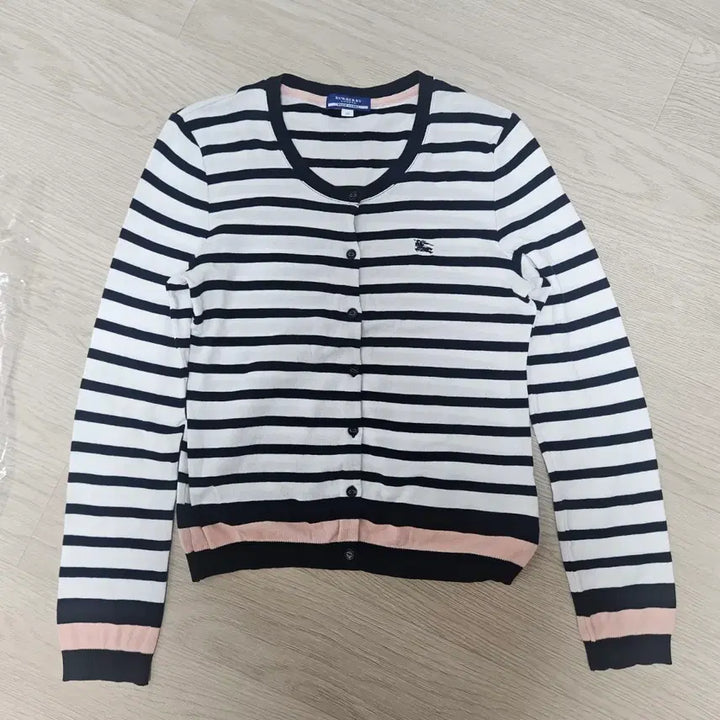 [BUNJANG] Burberry Blue Label Striped Cardigan / 일본 버버리블루라벨 스트라이프 줄가라 연핑 블랙 가디건