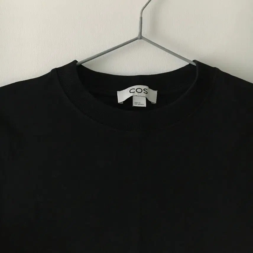 [BUNJANG] COS Clean Cut Regular T-Shirt / 코스 클린 컷 레귤러 티셔츠
