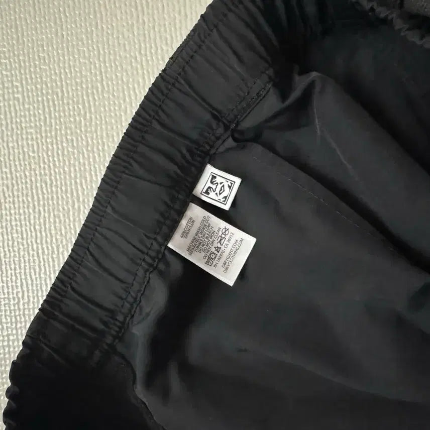 [BUNJANG] Helinox x OBEY Campus Cargo Shorts Black / (L)헬리녹스 x 오베이 캠퍼스 카고 쇼츠 블랙