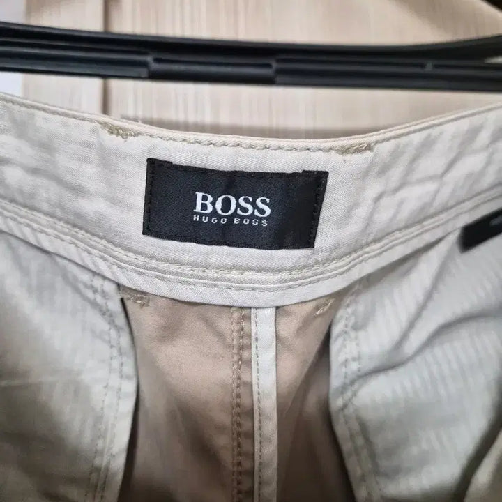 [BUNJANG] Hugo Boss Beige Shorts 34 / BOSS 휴고 보스 베이지 반바지 34
