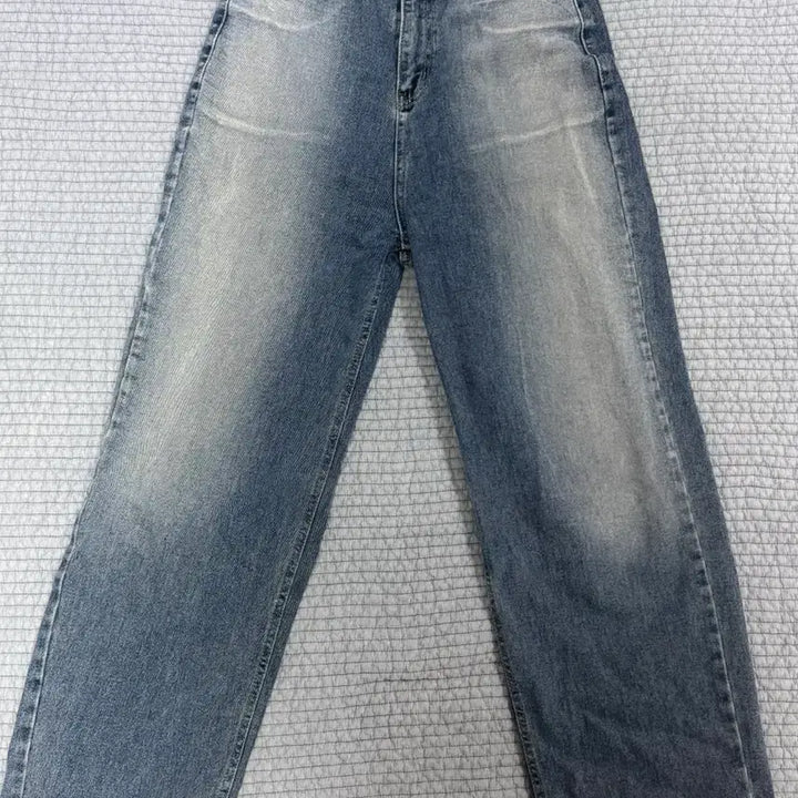 [BUNJANG] OOTJ Washed Denim Jeans / OOTJ 청바지