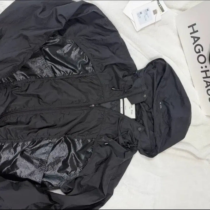 [SOLD OUT] 새상품급 마뗑킴 블랙 후드 바람막이 자켓