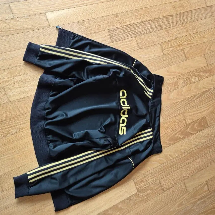 [BUNJANG] Adidas Black/Gold 3-Stripes Track Top / 아디다스 블랙/금색 삼선 트랙탑