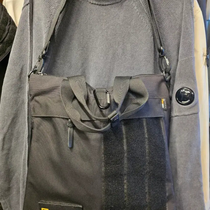 [SOLD OUT] 내셔널지오그래픽 블랙 토트백 겸 숄더백