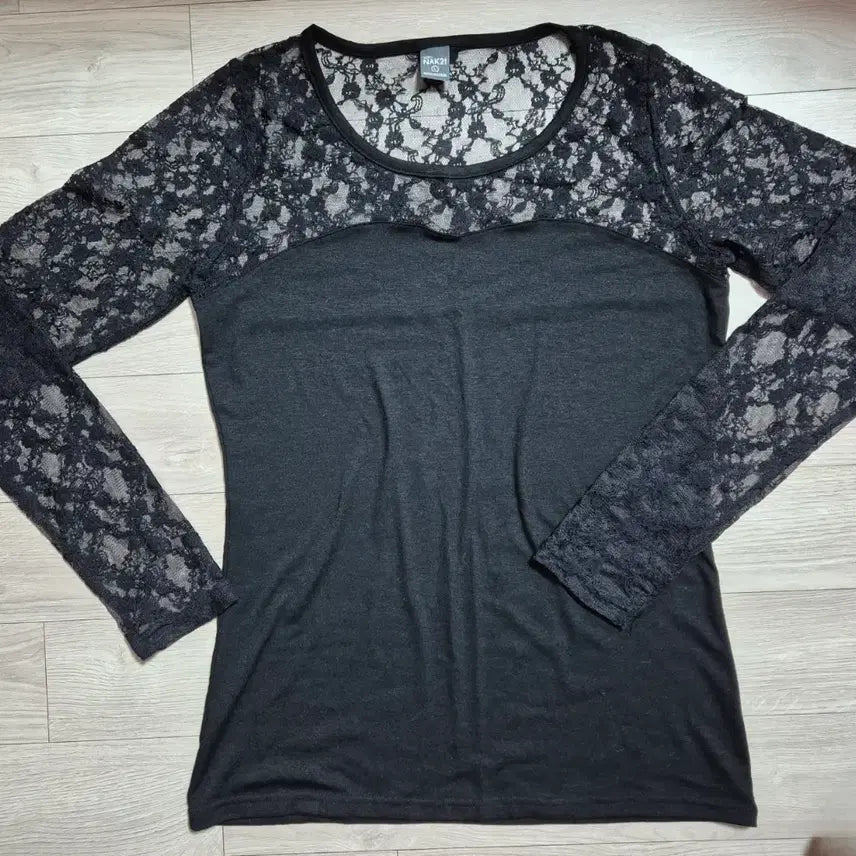 [BUNJANG] Y2K Black Lace Long Sleeve T-Shirt / 새상품)y2k 블랙 레이스 긴팔 티셔츠 판매합니다