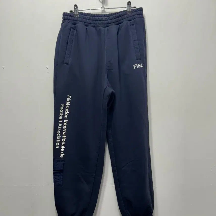 [BUNJANG] FIFA Navy Training Pants / FIFA 네이비 트레이닝 바지