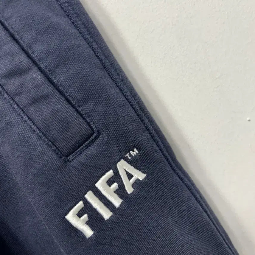 [BUNJANG] FIFA Navy Training Pants / FIFA 네이비 트레이닝 바지