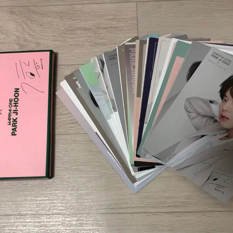 [BUNJANG] Park Jihoon Aprilskin Postcard Set / 박지훈 에이프릴스킨 엽서세트