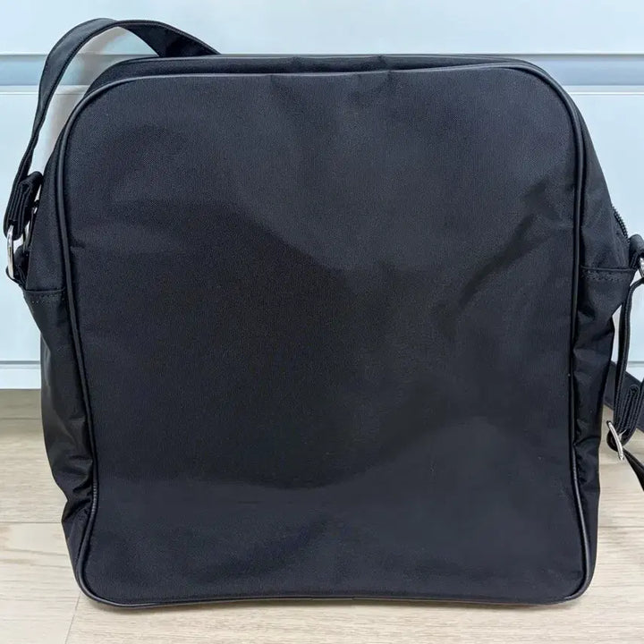 [BUNJANG] Comme des Garçons CDG Crossbody Bag Medium / 꼼데가르송 CDG 크로스백 M