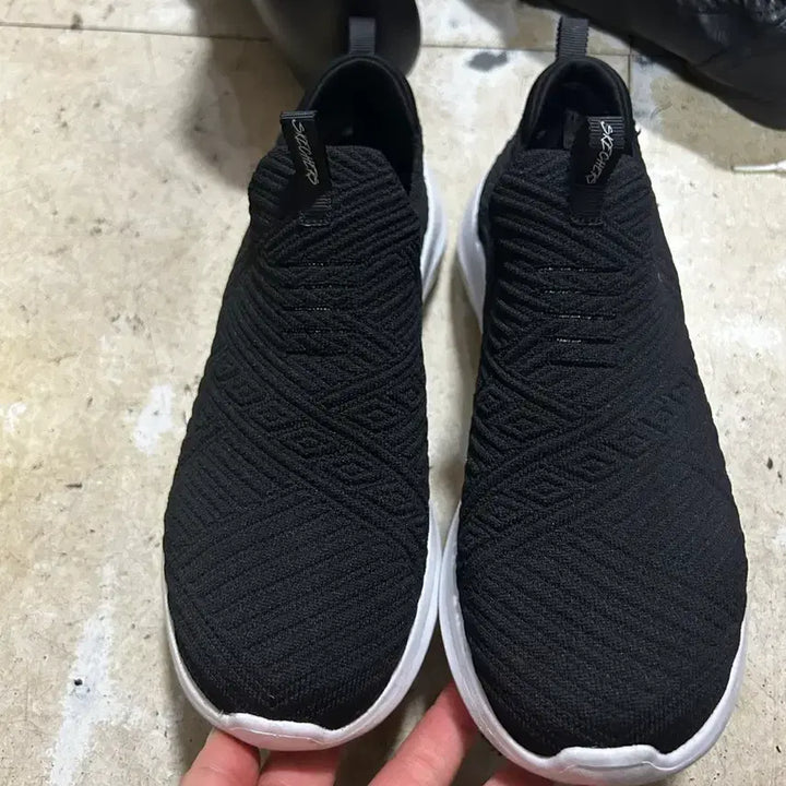 [BUNJANG] Skechers Black Slip-On Ultra Flex 2.0 Shoes (240cm) / 스케쳐스 블랙 슬립온 울트라 플랙스2.0 240cm