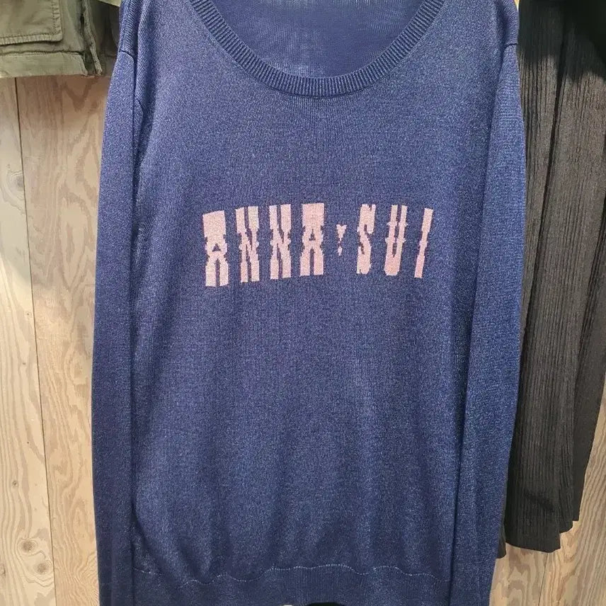 [BUNJANG] Anna Sui Genuine Logo Round Neck Knit - Dark Navy / 안나수이 정품 로고 포인트 라운드 니트 (상태 좋음)