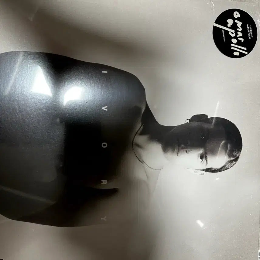 [BUNJANG] Omar Apollo Ivory LP Vinyl Record / 오마르 아폴로 Ivory LP 미개봉