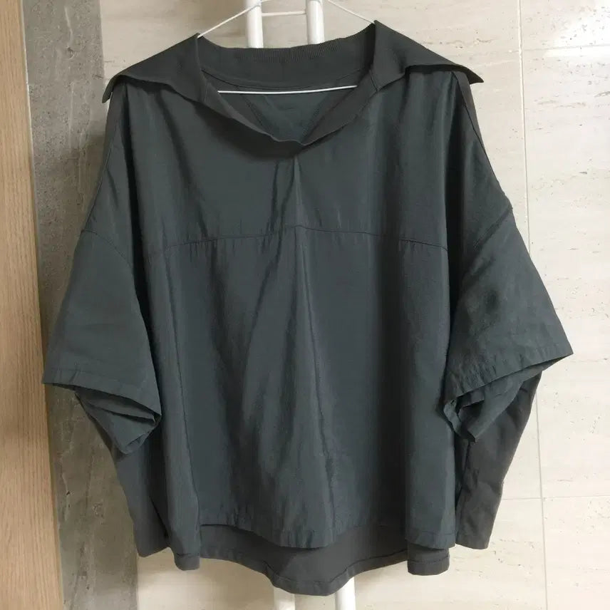 [BUNJANG] SYSTEM Lettering Collar Blouse / SYSTEM 시스템 22 레터링 카라 블라우스 55