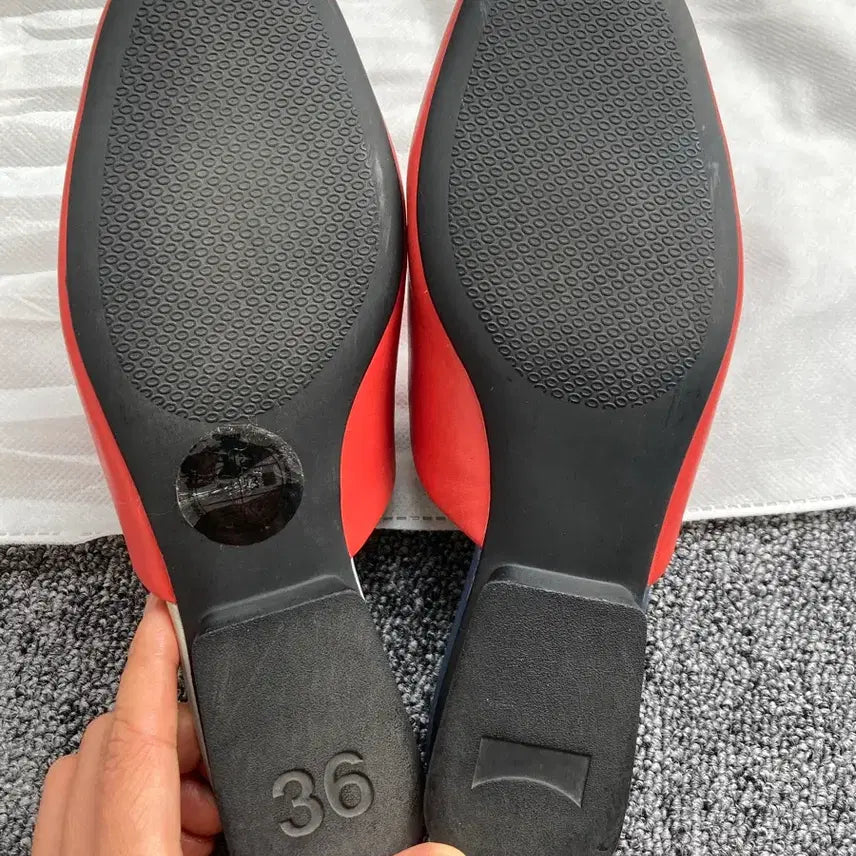[BUNJANG] Camper Right Nina Red Mule / Camper 캠퍼 레드 뮬