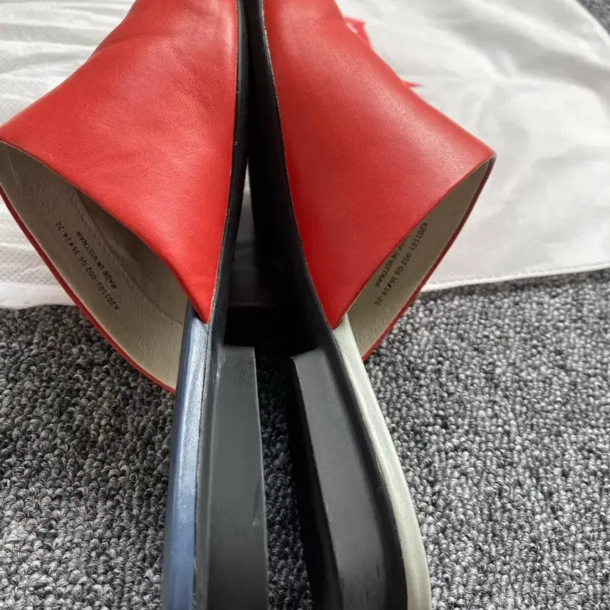 [BUNJANG] Camper Right Nina Red Mule / Camper 캠퍼 레드 뮬
