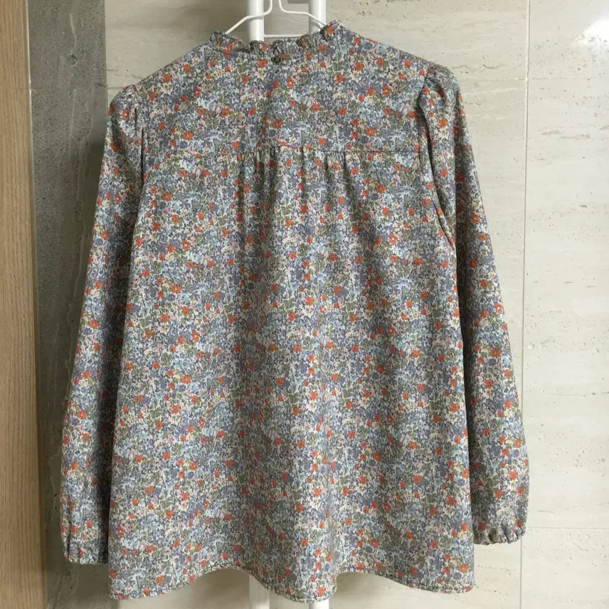 [BUNJANG] Thursday Island Floral Blouse S / 써스데이아일랜드 플라워 블라우스 S