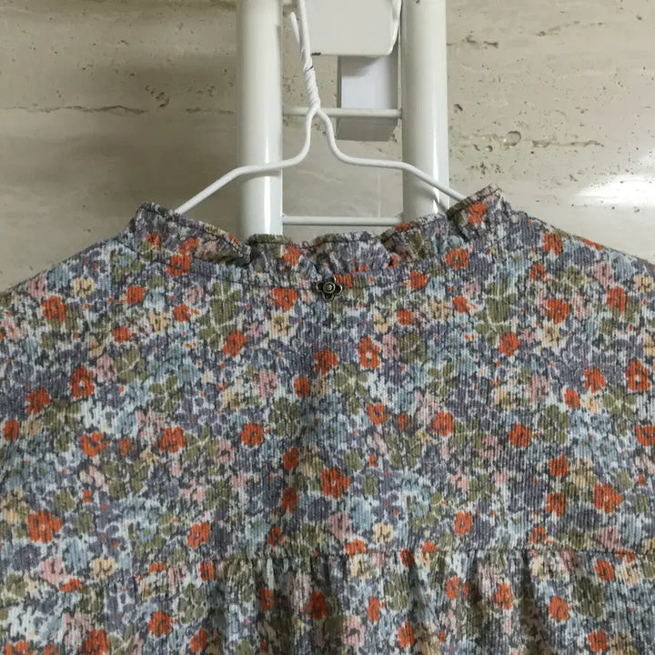 [BUNJANG] Thursday Island Floral Blouse S / 써스데이아일랜드 플라워 블라우스 S