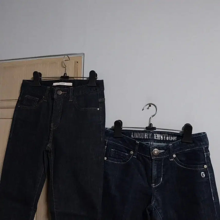 [BUNJANG] GUESS Jeans Bundle Set / 게스 청바지 25 인치 2벌 일괄