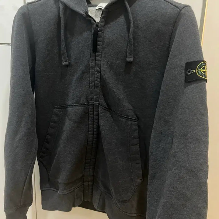 [BUNJANG] Stone Island Charcoal Hooded Zip-Up Jacket M / 스톤아일랜드 차콜 후드집업 M