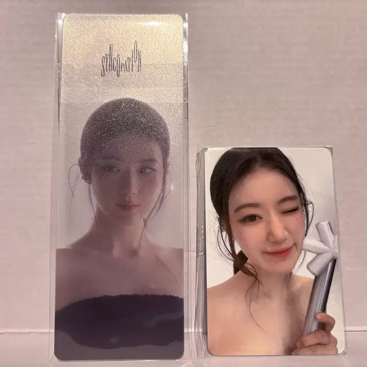 [BUNJANG] (G)I-DLE Shuhua Concert Bookmark &amp; Photocard / 아이들 슈화 콘서트 책갈피 &amp; 포카 양도합니다