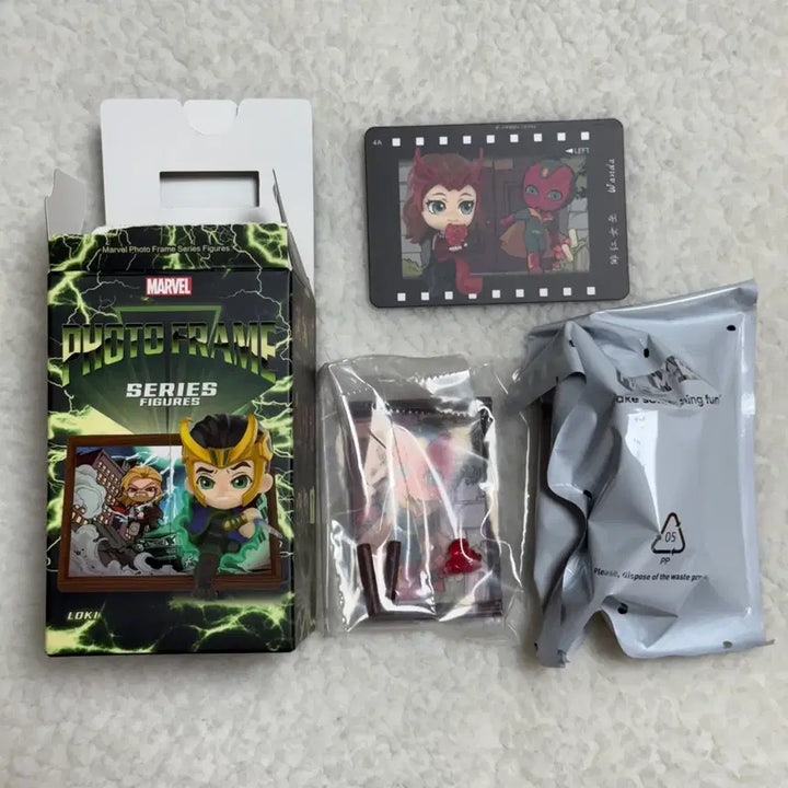 [BUNJANG] Pop Mart Marvel Photo Frame Series Wanda (Sealed) / 팝마트 마블 포토프레임시리즈 (완다) 미개봉