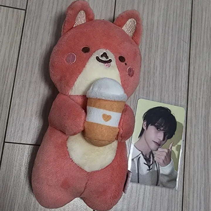 [BUNJANG] ATEEZ Wooyoung Cupsleeve Keyring / 에이티즈 우영 인유펜 컵홀더 ATEEZ Wooyoung Cupsleeve