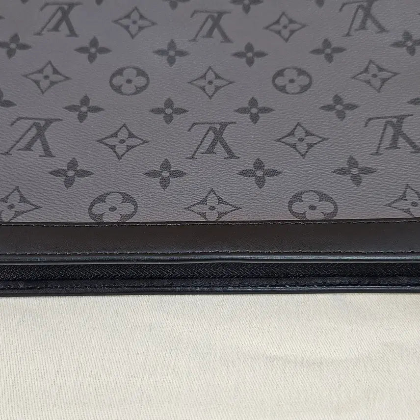 [BUNJANG] Louis Vuitton Pochette Voyage Clutch / 루이비통 리버스 포쉐트 보야주 클러치