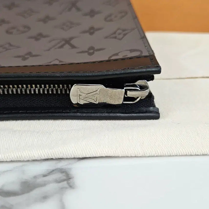 [BUNJANG] Louis Vuitton Pochette Voyage Clutch / 루이비통 리버스 포쉐트 보야주 클러치